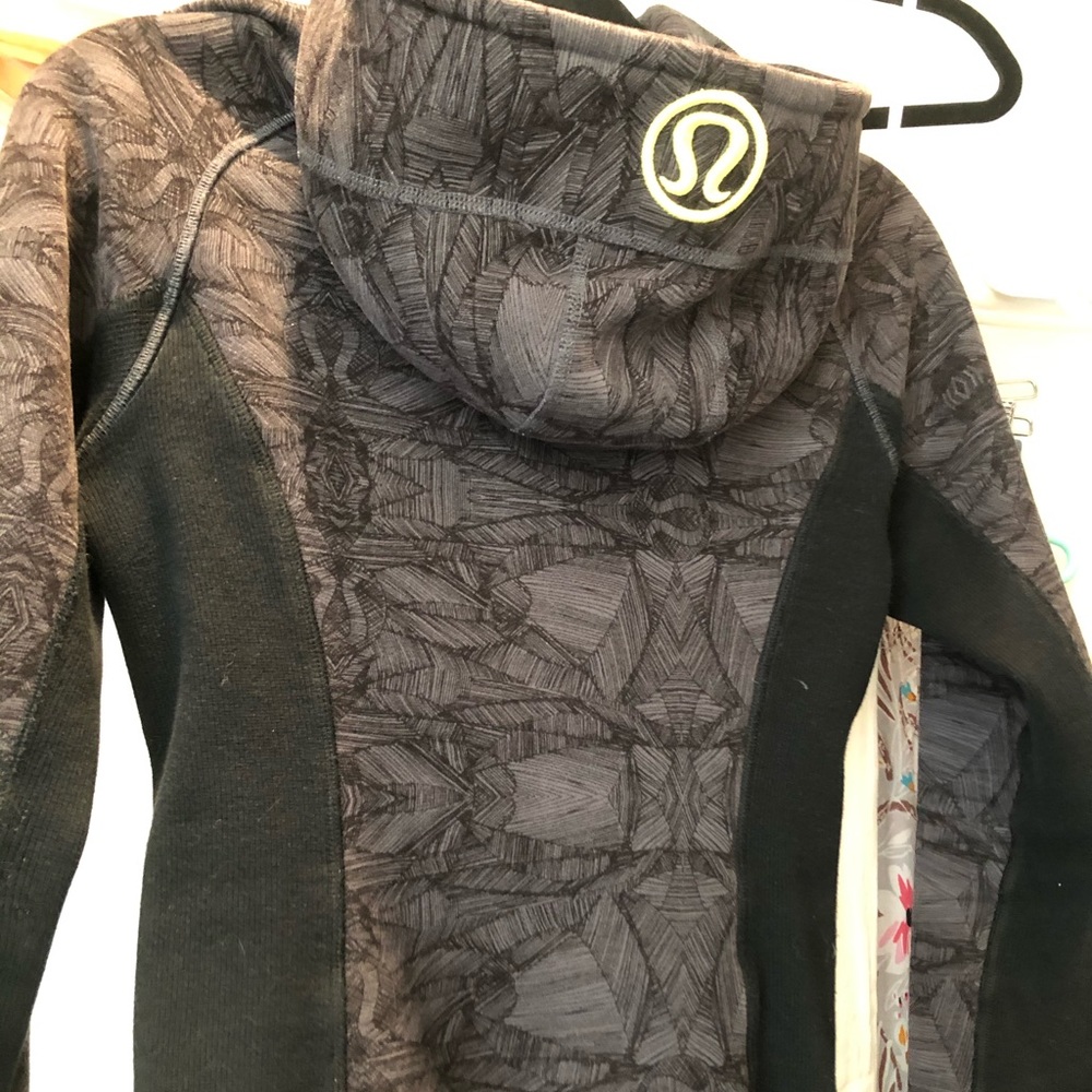 Lululemon Scuba Hoodie 4